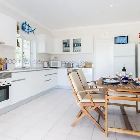 فيلة Spacious Holiday In Algarve البوفيرا